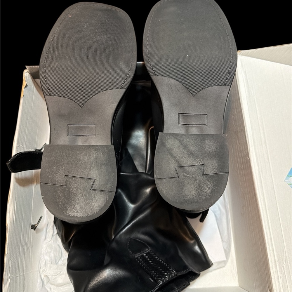Black Women's braided Buckle Boots - Picture 5 of 7